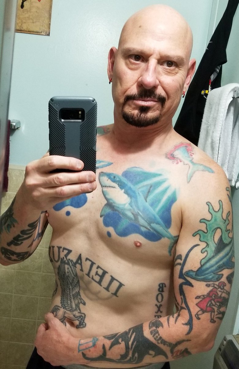 JimCartwright5's tweet photo. Looking good. 
#muscle #muscular #gainz #weights #weightlifting ##sexypirate #sexyshark https://t.co/mniNAABAkt