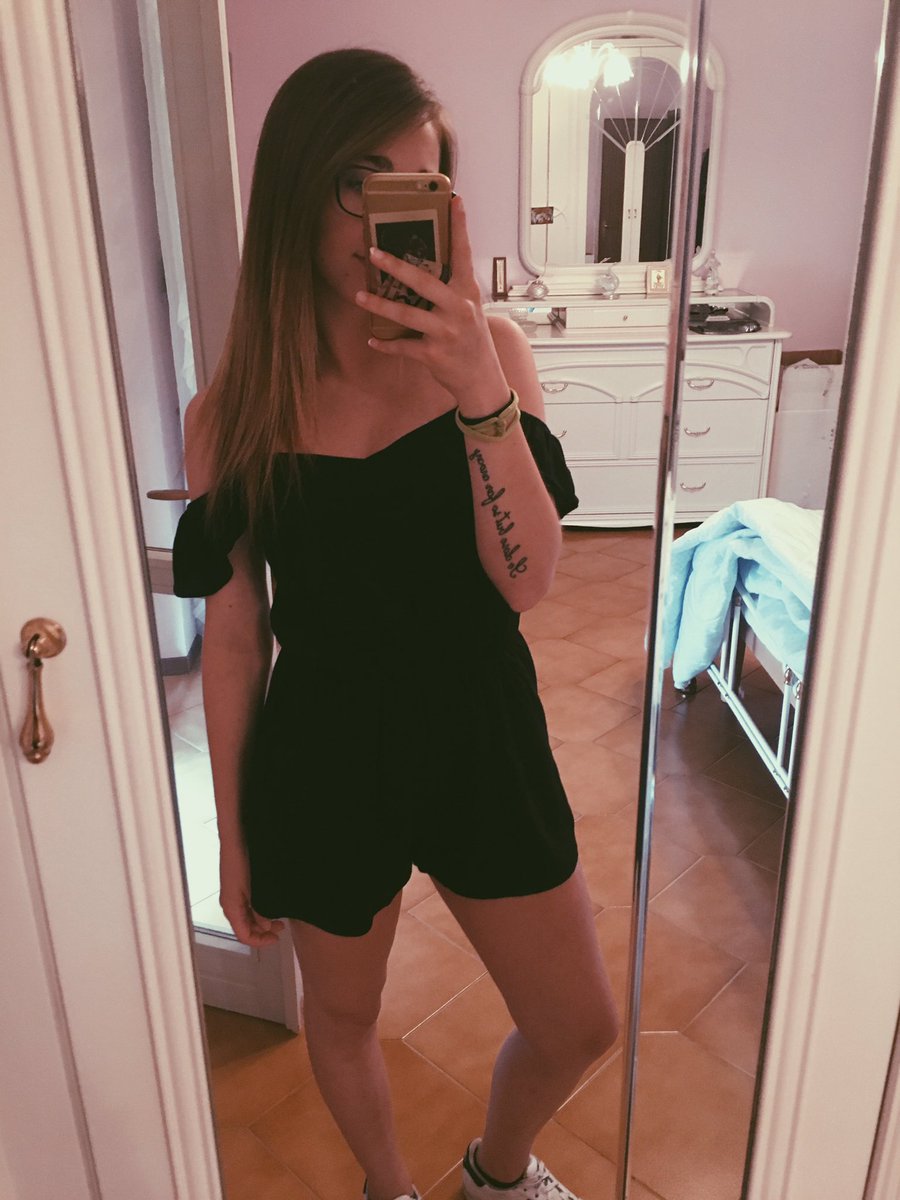 basicaIIyjess's tweet photo. #JackAndJackFansAroundTheWorld Jessica from Italy😘🇮🇹 https://t.co/zazuP5eTP3