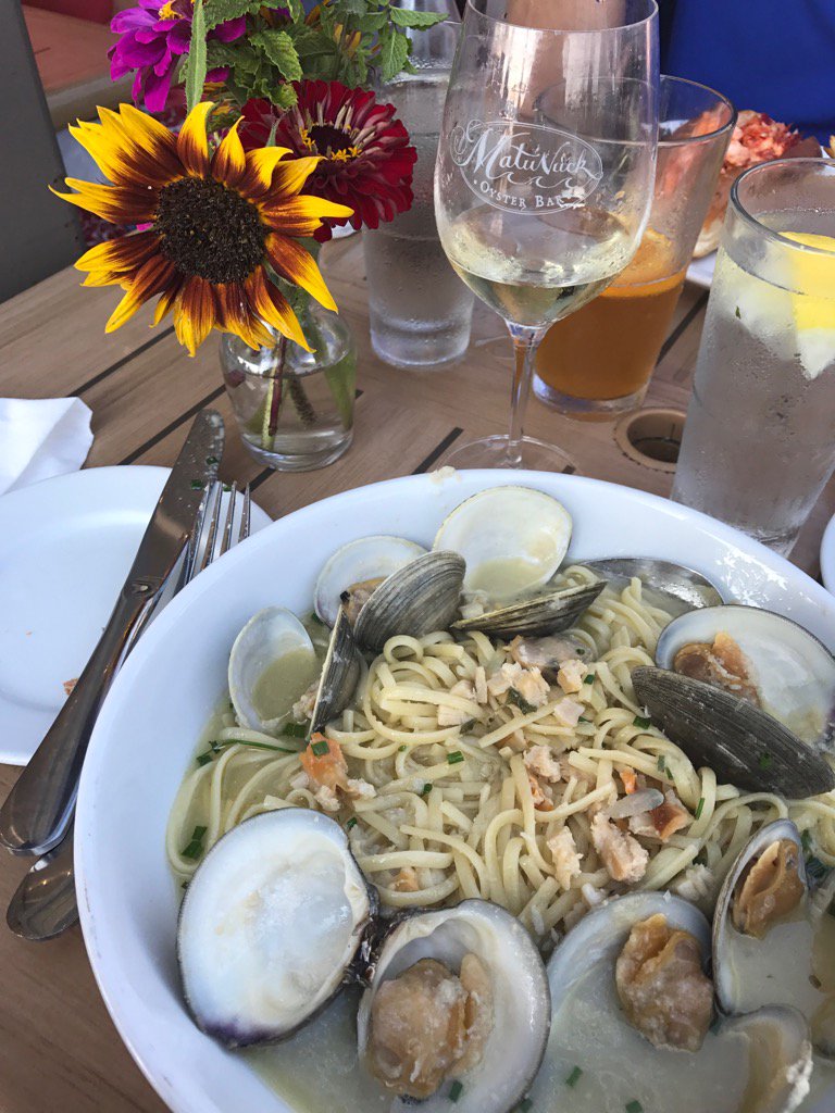 moskey5's tweet photo. Pregaming in RI #summerball #OceanStateWaves #BMosk https://t.co/aX6OXOEni4