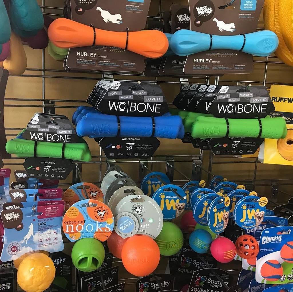 designforwo's tweet photo. Look what we found while traveling in #Seattle! Thanks for carrying USA-made dog toys from WO, @allthebestpetcare … https://t.co/ZQnCbf2ocN https://t.co/GMAg18SE6C