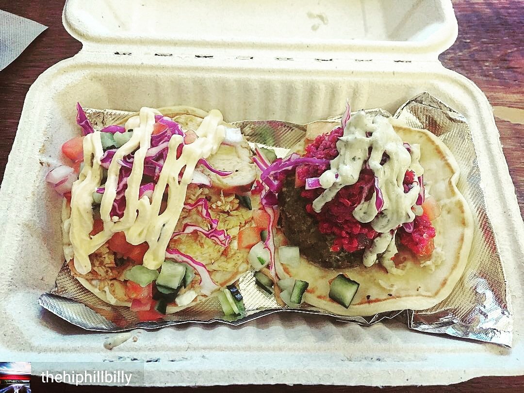 Can't decide? Have our two mini-pitas... Because as @thehiphillbilly will tell you, two is always better than one.✌
#Truefood #Grill #Ottawa