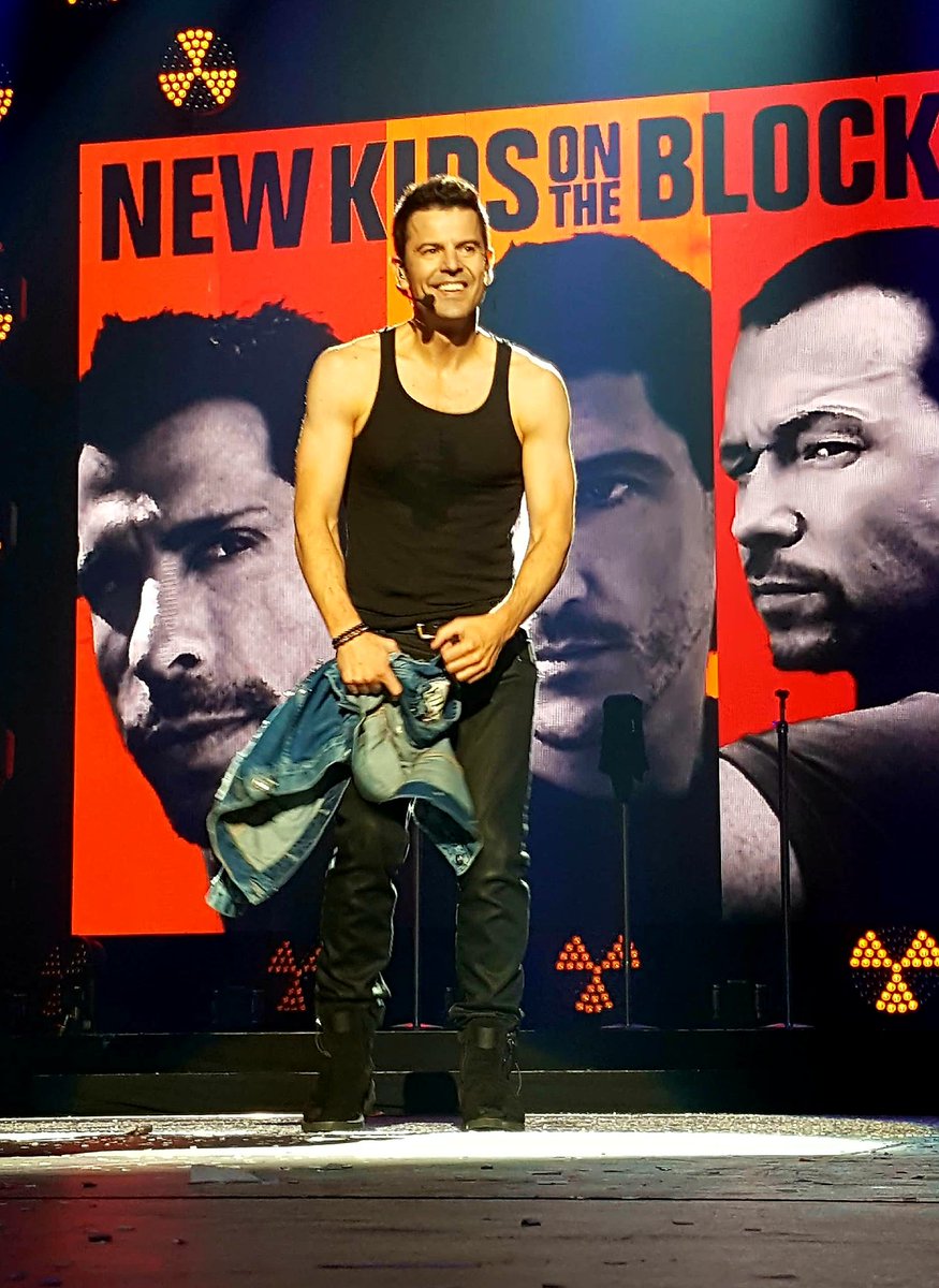 Lisa_SBXLI's tweet photo. @BloquitaTurnOns That smile!!ππ @jordanknight @NKOTB #Thankful4Indy https://t.co/uabrBM9Wjo