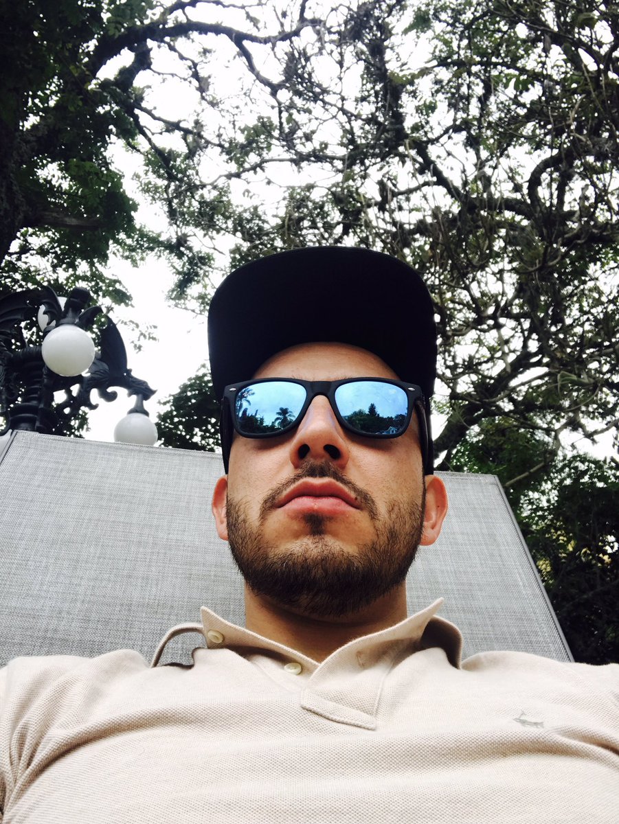 HugoRoa4's tweet photo. #IxtapaTime👌🏻😎✌🏻 https://t.co/bvXs7ekjYA