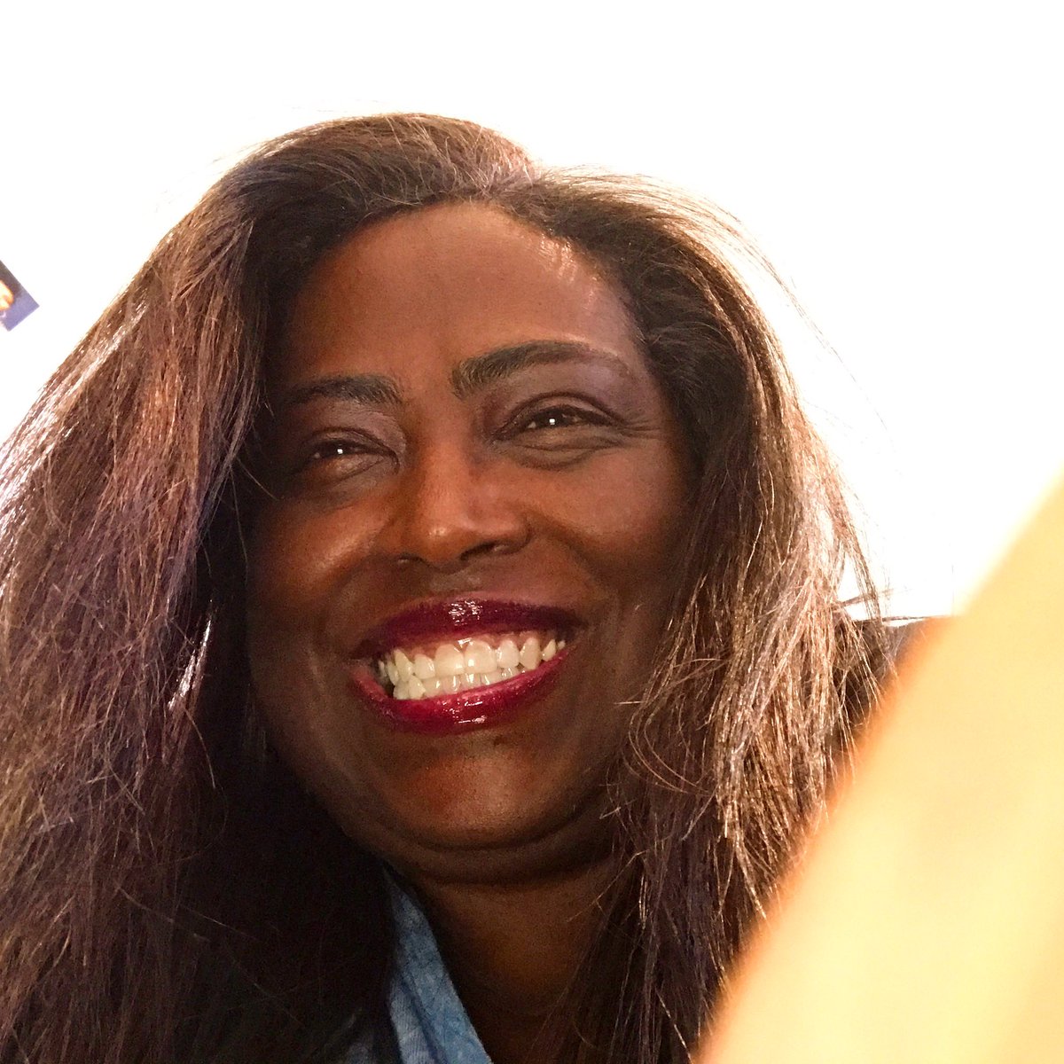 reginaYhicks's tweet photo. Hi 👋 world! Trying to love me without sunglasses. I'm my worst critic. #itsaprocess #selfielove #innervsouter #nofear #justme #truedat https://t.co/y1WqLGFXd3
