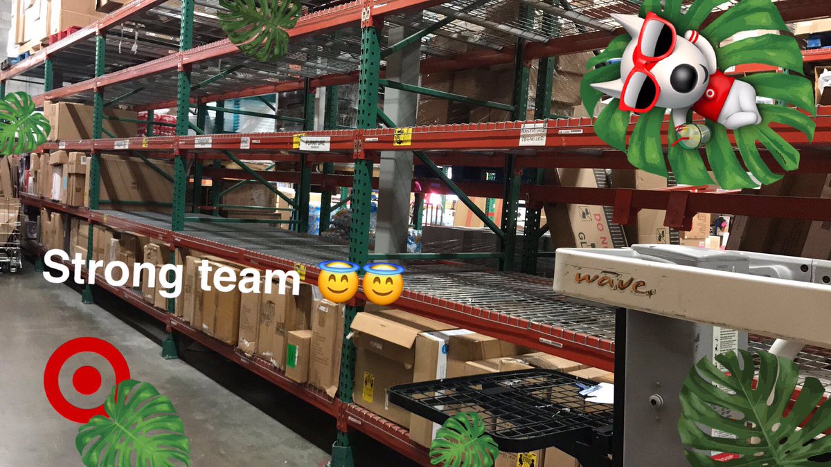 yela2002's tweet photo. Amazing job ,Goal accomplish @T1527 i love you guys @Martinezrocio06 @HRAdrian4Target @jenbradytarget @GuenetteMelanie @LauraYesitis https://t.co/1sn7KNKrsk