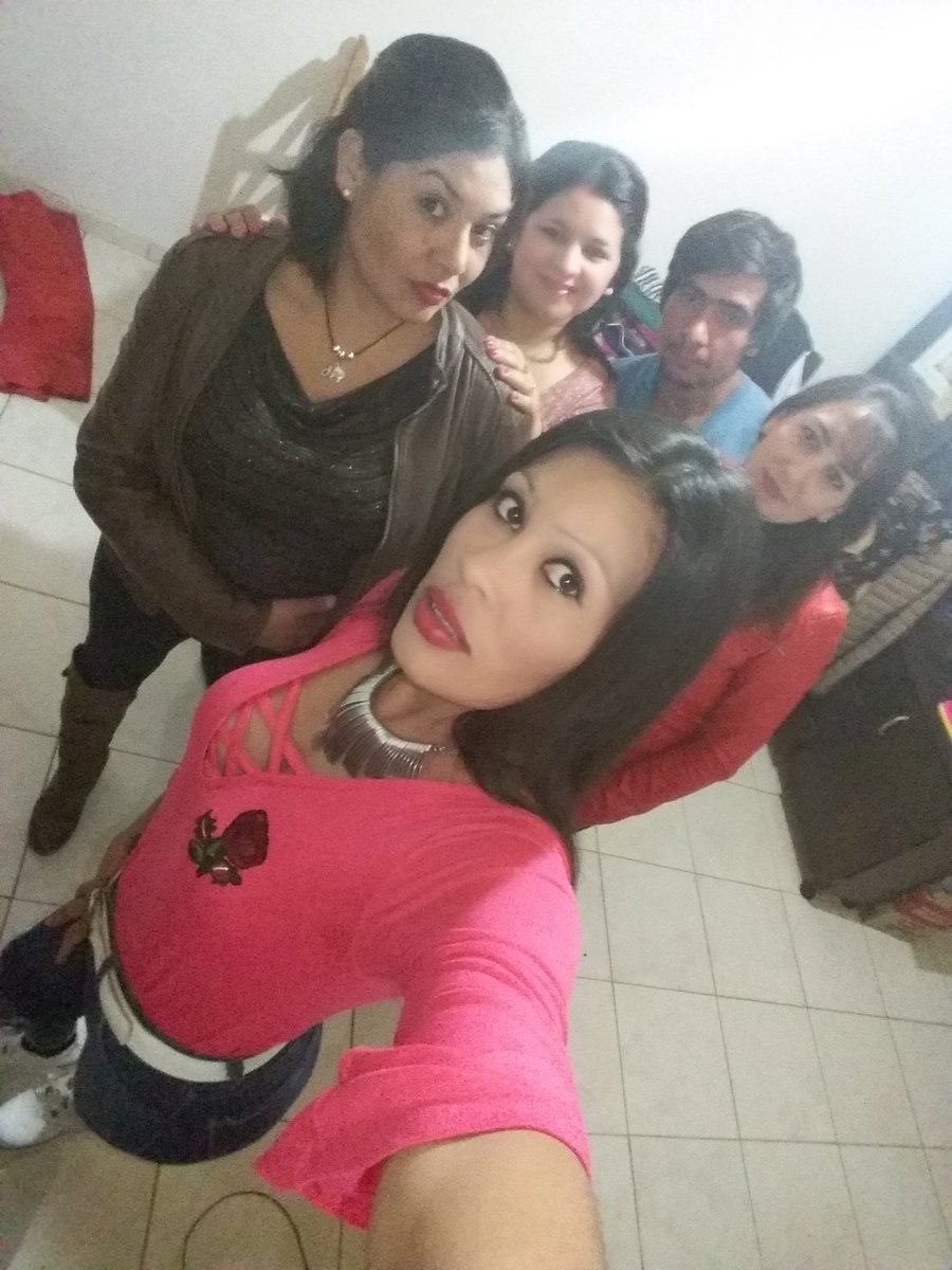 juan761220363's tweet photo. #conmisamigos en @MiaPartyTime https://t.co/Rf5YiosZjj