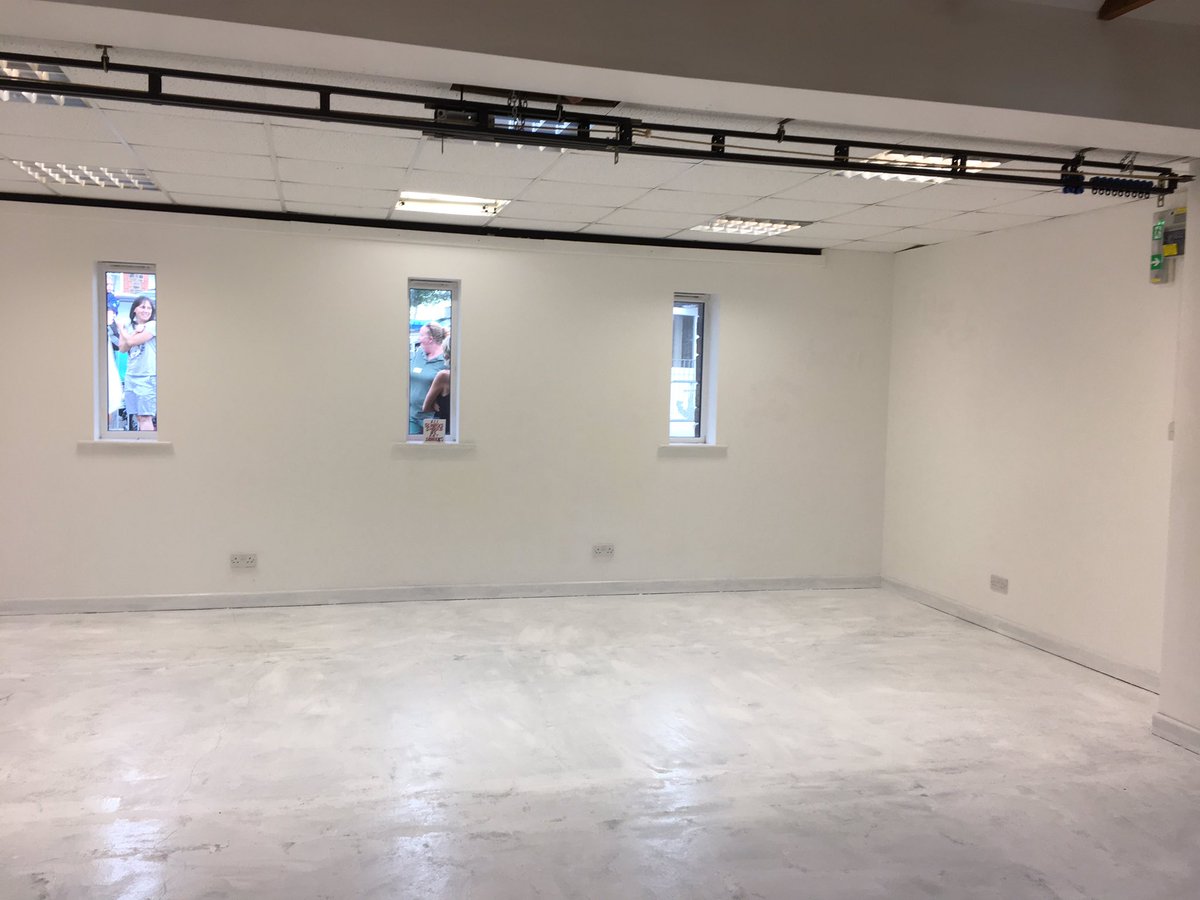 ArtsAtAppledore's tweet photo. It's bright white 👌🏼 our #newstudio preparing for #splodgearts #summerschool #artworkshops #appledoreschool #communitystudio #devonstudio https://t.co/GGCG9DkUZ7
