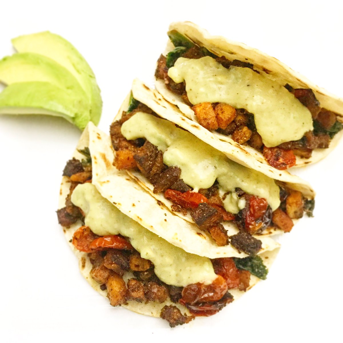 eatmygrassft's tweet photo. Roasted Butternut Squash Tacos w/ Sautéed Garlic Kale &amp; Avocado Cream Salsa #homemade #vegan #dinner #foodporn #chef #followme #tacotuesday https://t.co/0tUqGQbwry