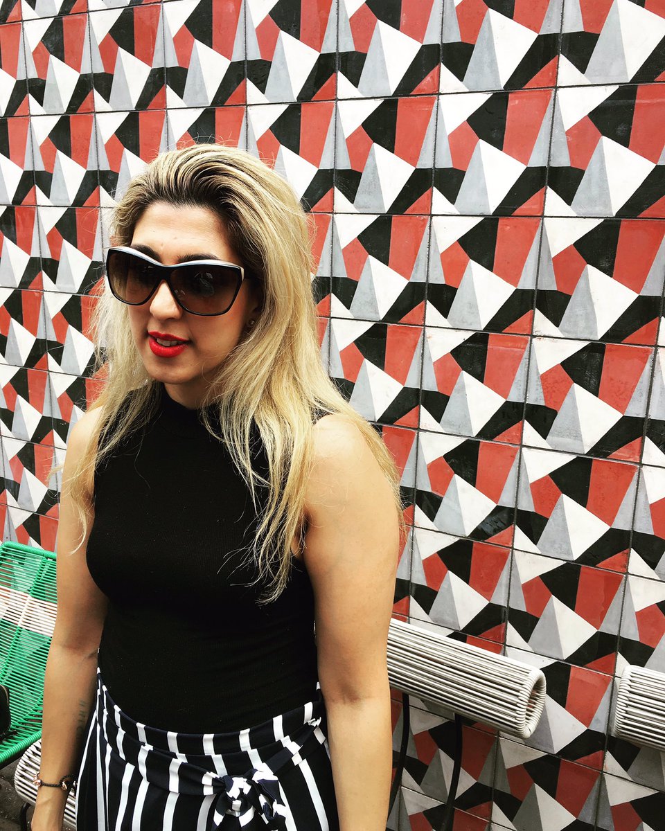 neelesh_mistry's tweet image. Celebrating 19 years with this beauty @vee_mistry #happyanniversary babe