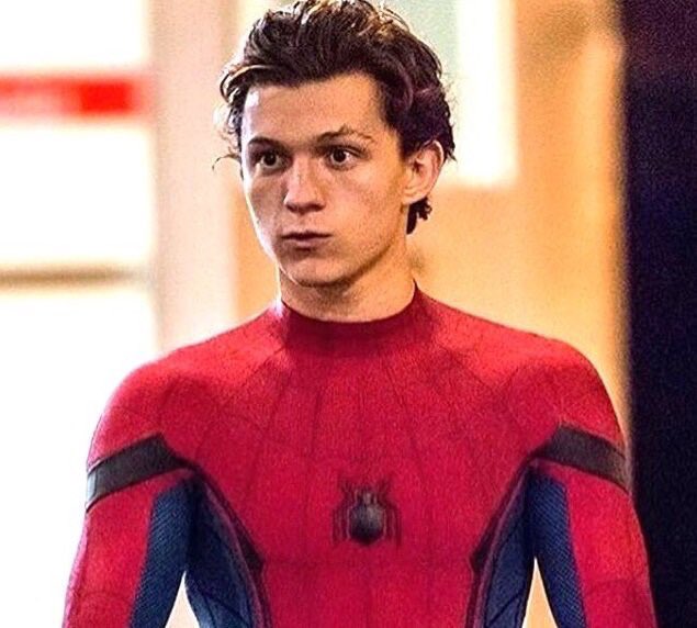 Tails_Picks's tweet photo. Sam Reinhart... Spiderman by day, hockey player by night? 🤔 https://t.co/suhNjHPj76