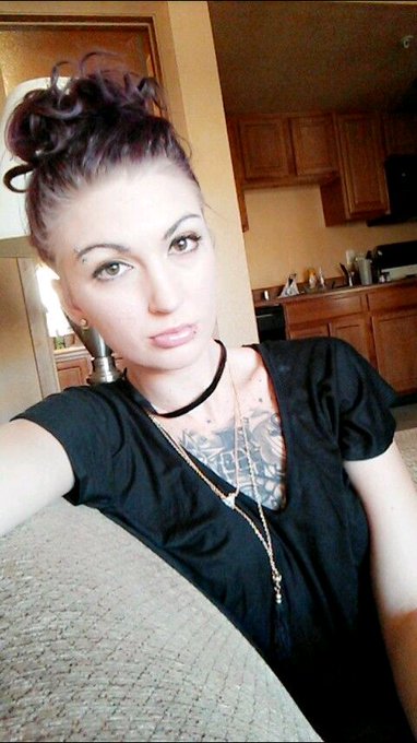 Just that messy look https://t.co/vC17zSn1CF<a href="/tag/green"class="tags"><span>#green</span></a><a href="/tag/purplehairdontcare"class="tags"><span>#purplehairdontcare</span></a>