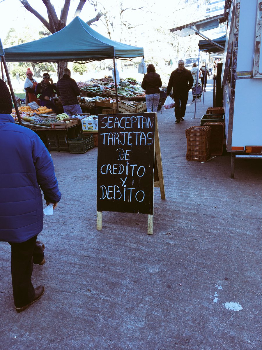 La próxima va a ser "no me tranferi' unos pe pal vino" #UruguayXXI <a href="/momouruguay/">MOMO Uruguay</a>