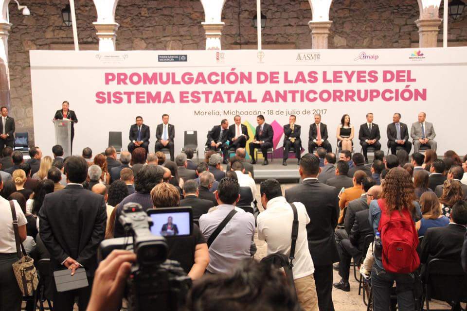 CEDPI_Mich's tweet photo. Acudimos a la Promulgación de las Leyes del Sistema Estatal Anticorrupción que traerá muy buenos beneficios a los ciudadanos. #EstáenTi https://t.co/ne9OvhYzAQ