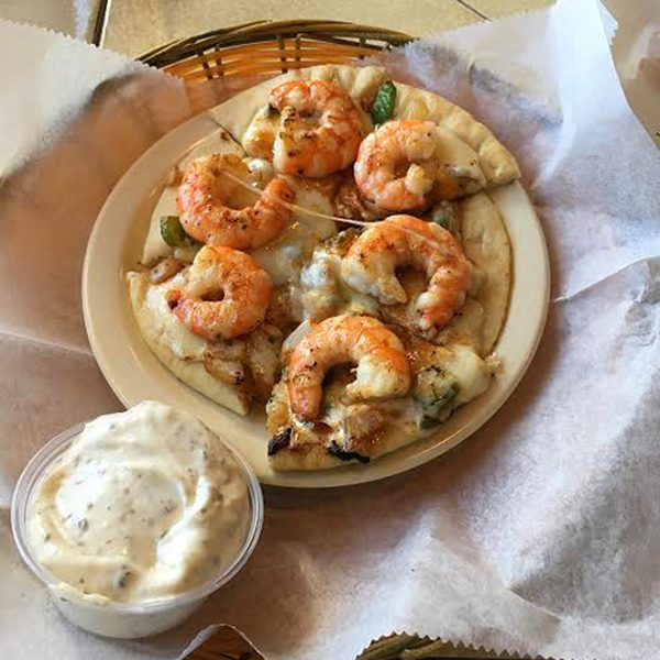 msperkspass's tweet photo. [NEW!] #Zeekz in #FlowoodMS offers a casual setting to relax and enjoy a famous gyros or shrimp pita mozz. More >> https://t.co/jzjCq5EHVh https://t.co/AWDgPHMSDu
