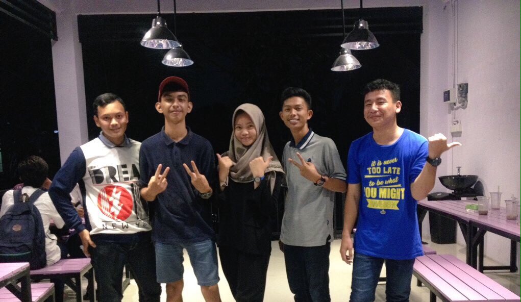 fidelac36's tweet photo. I'm so lucky to have you guys! 😘 (21) https://t.co/z6HH9mN5Fj