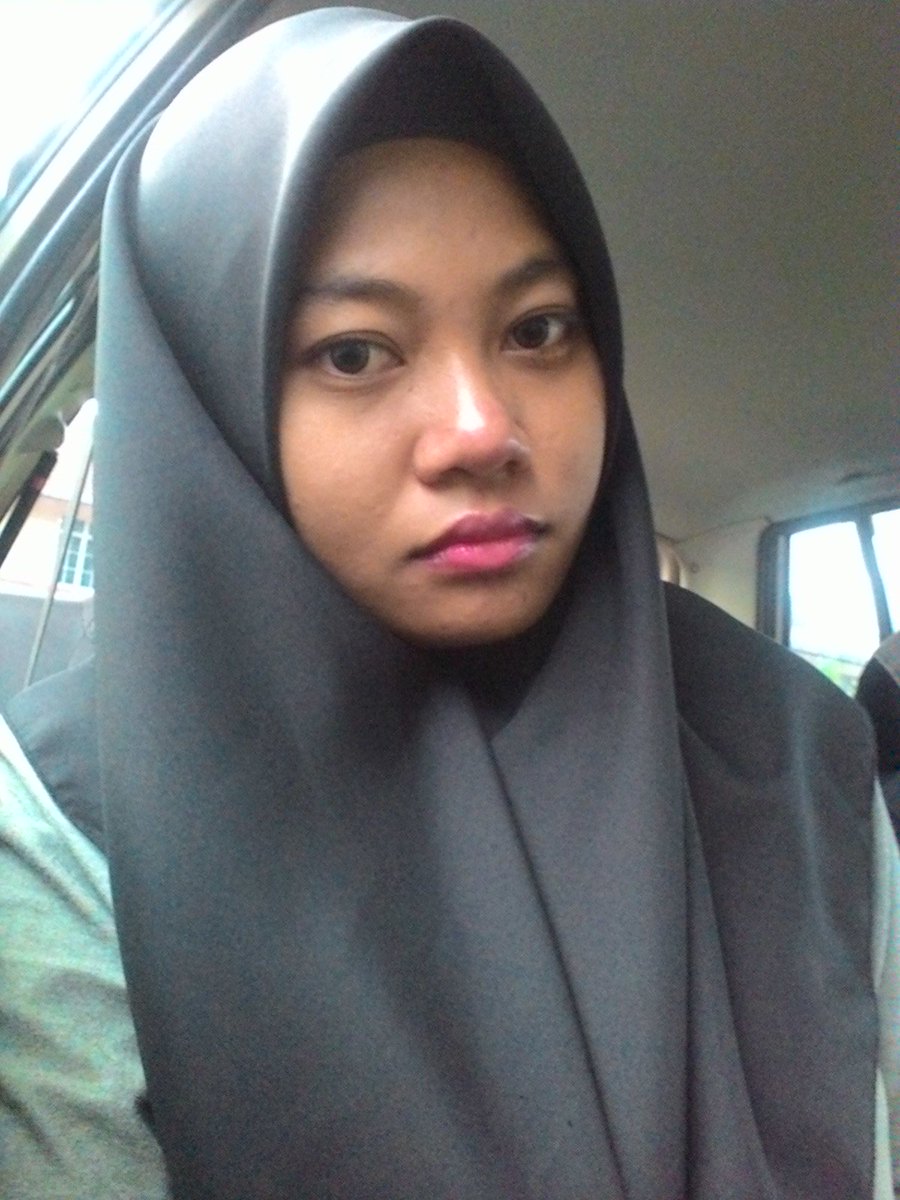 NajihahRahmad_'s tweet photo. Kebaraian. #firstdayintern https://t.co/inpDghnHEY