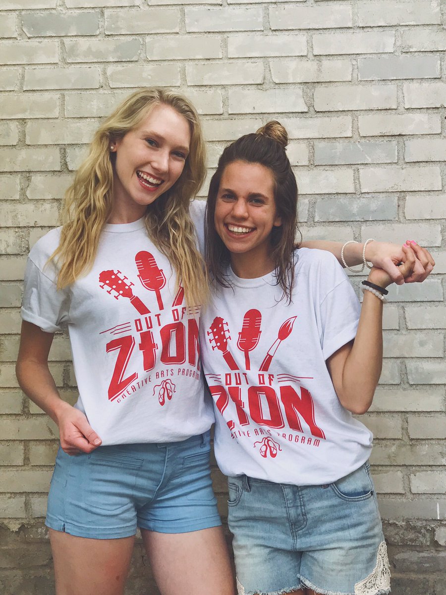 kaylabain81's tweet photo. happy birthday liv! I love you bunches and am thankful to have a sister like you 💖 LIV it up your senior year🙌🏽 https://t.co/8vMg6Mww9I