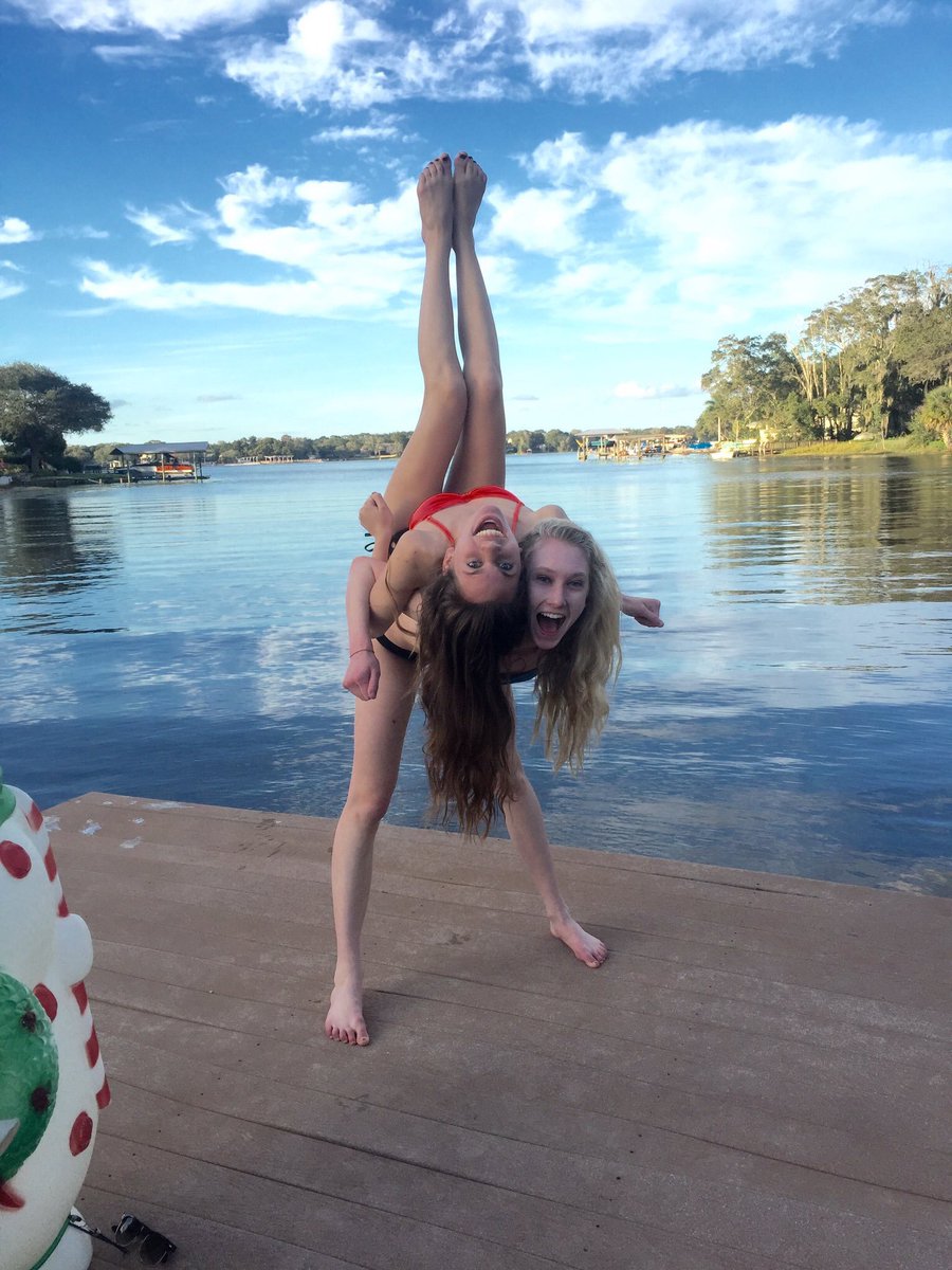 kaylabain81's tweet photo. happy birthday liv! I love you bunches and am thankful to have a sister like you 💖 LIV it up your senior year🙌🏽 https://t.co/8vMg6Mww9I