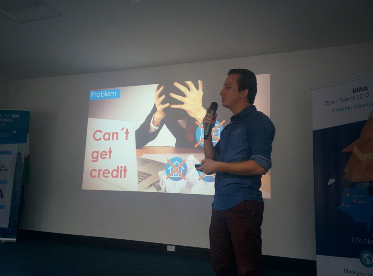 Seedstars's tweet photo. On stage @Finantic_co - a web app that helps people improve their credit profile, access credit and properly manage their debts and budget. https://t.co/vUZcE0MFnO
