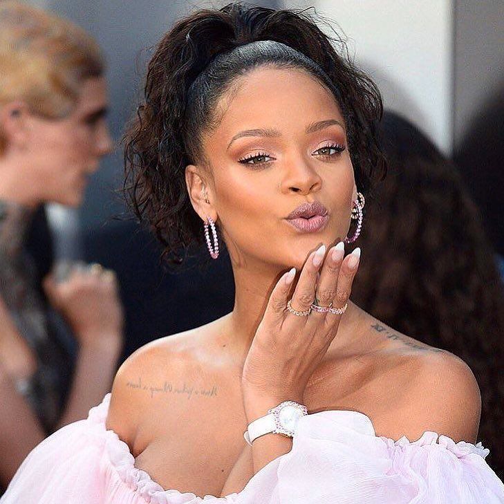WearToStare's tweet photo. Oh the ๐ I have for Rihanna โจ๐
#pretty #weartostare #lifestyleblogger #fashionblogger #creative #creativedirector โฆ https://t.co/xNDcW8VpuD https://t.co/n7Fn71H71n