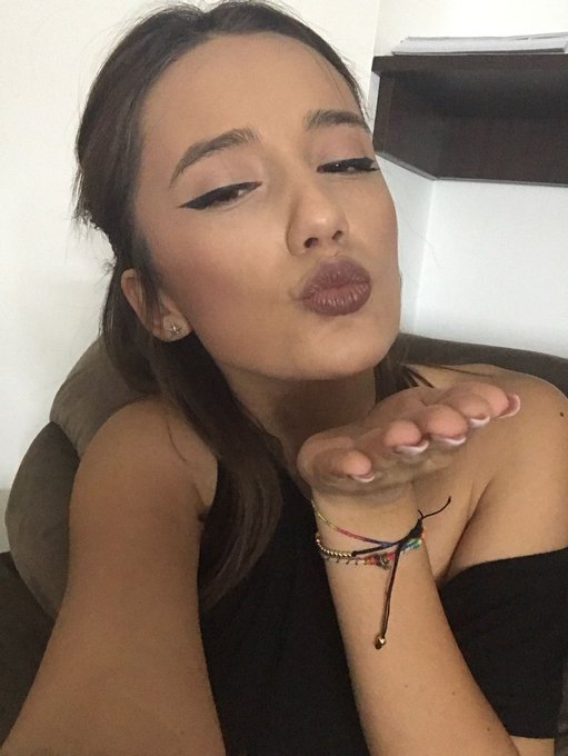 Cum hangout w me live on cam -> https://t.co/HA7pVfKWLJ   @BelmontesKevin @R_sidney_V @picturemanpromo<a href="/tag/followme"class="tags"><span>#followme</span></a><a href="/tag/retweeet"class="tags"><span>#retweeet</span></a><a href="/tag/folloback"class="tags"><span>#folloback</span></a><a href="/tag/livejasmin"class="tags"><span>#livejasmin</span></a><a href="/tag/retweeetplease"class="tags"><span>#retweeetplease</span></a>