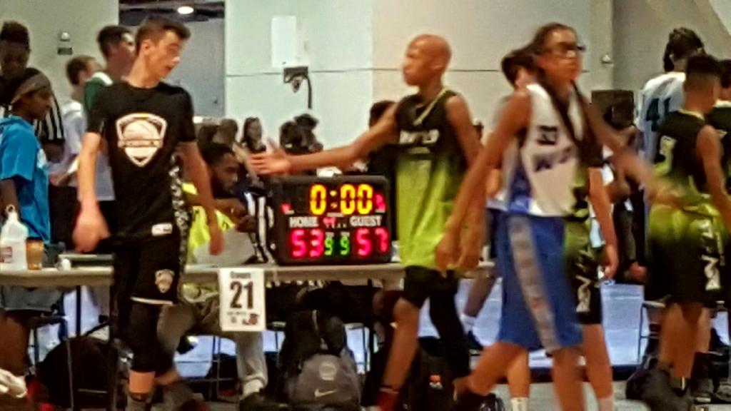 revupallstars's tweet photo. @revupallstars 13U take first win (57-53) over #utahforce @JamOnItEvents Las Vegas Classic. Reppin CO, they displayed class & sportsmanship. https://t.co/FBIdCXRhur