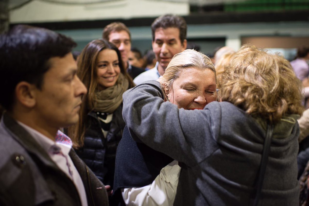 elisacarrio's tweet photo. No vinimos a hablar; vinimos a escuchar, como lo hacemos desde siempre. #VamosJuntos https://t.co/XKJXCKeVqx