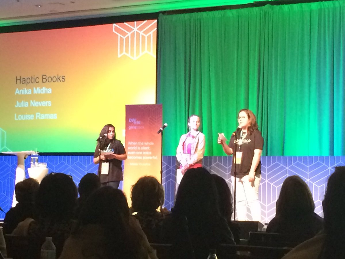 Future girl entrepreneurs, girls giving their feedback on their business ideas #DWEN2017 #girlstrack