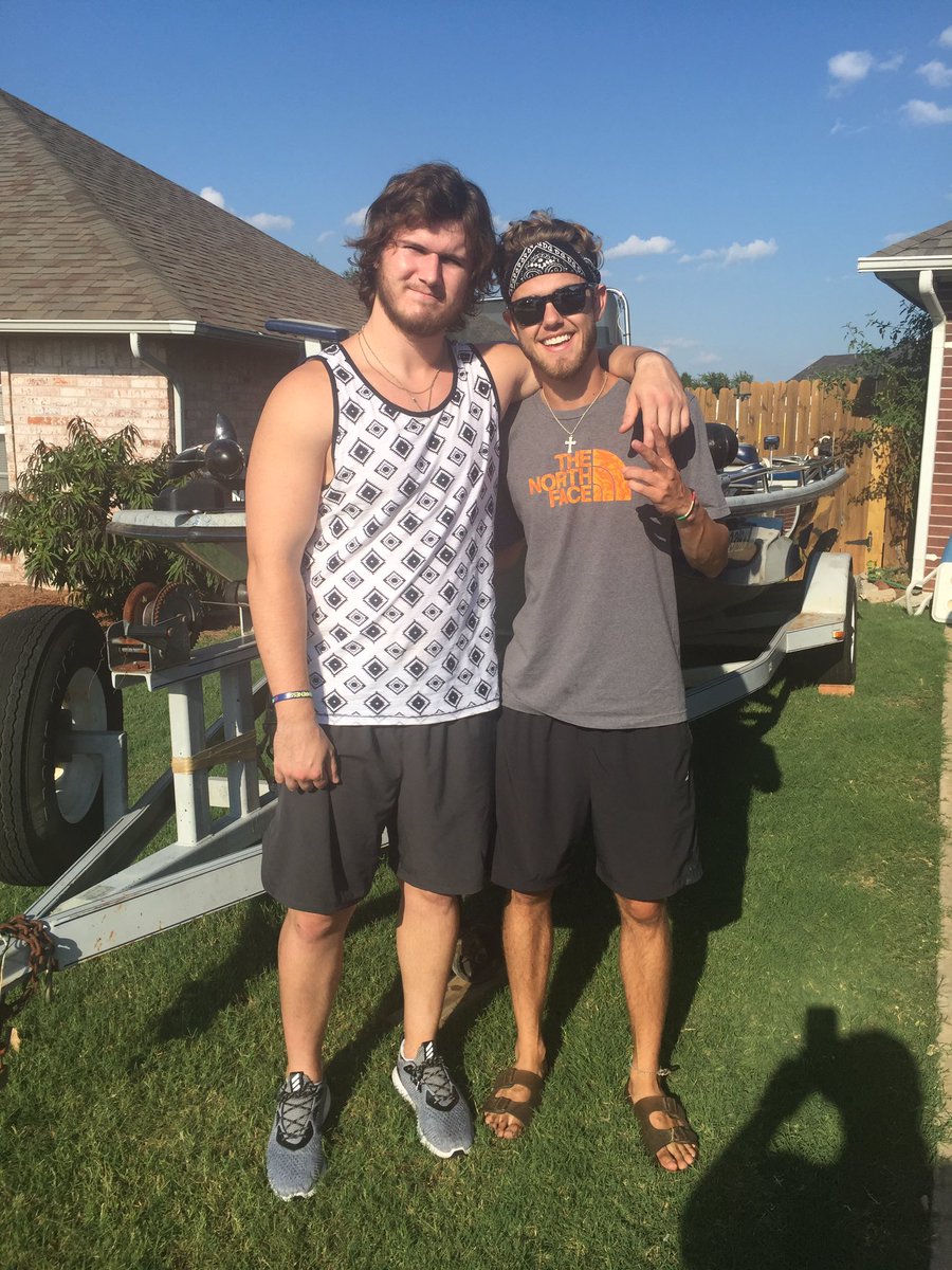 Mom2bcgo's tweet photo. It's always great to have @EthanHollowell stop by for a visit! Blake & Ethan r lifelong friends. @_cail_w_ @Blake_Hogan_ #friendsinChrist https://t.co/JPdKpxVhfd