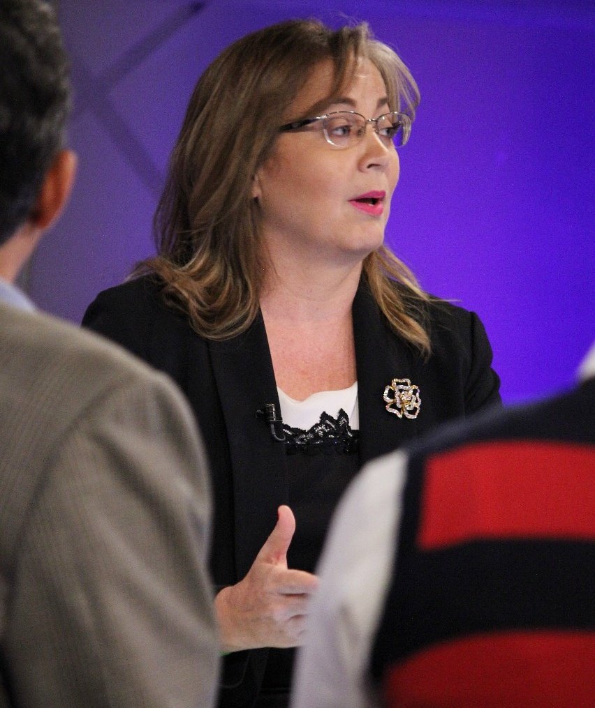 ENMariasela's tweet photo. "Se va saliendo la gente y tu terminas siendo la administradora del grupo" @emmalamagister 👈 ¿Te ha pasado? ¡Comenta con el HT #ChatENM! 📲 https://t.co/NvRqh1YPcj