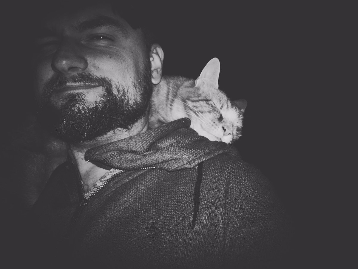 TheAdamChance's tweet photo. Probably 20% of my posts are me hanging w/ animals, & I'm not sure that's enough. Easter just climbs up & makes himself at home. #swordfarm https://t.co/xM6m4uIvB4