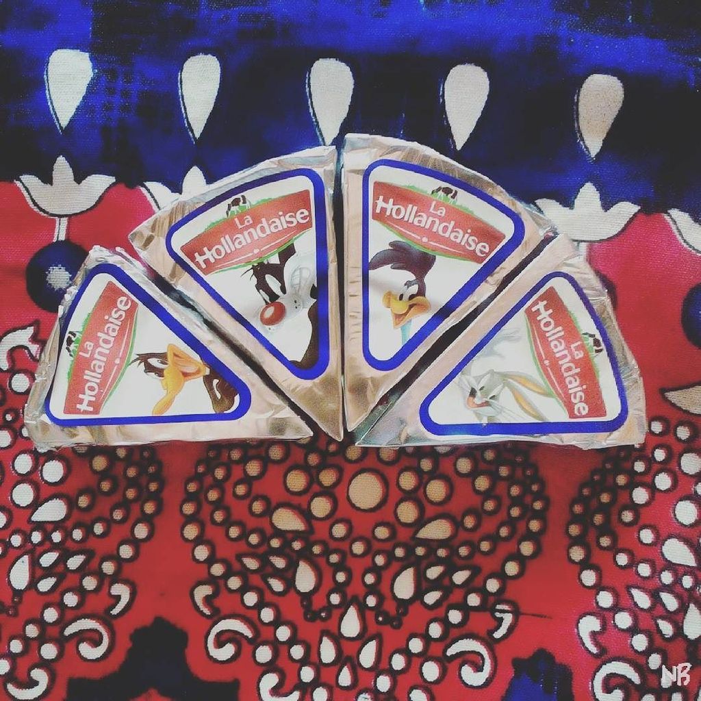 MoroccoArtCultu's tweet photo. Acabo de postear una imagen en instagram https://t.co/WfnTVmEiZQ #queso #chesse #quesitos #loonytunes #warner #warnerbross #chilaba #tela … https://t.co/VVGPsCKJOW
