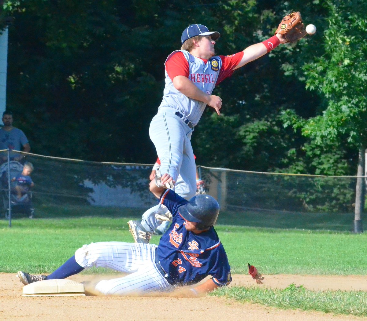 OneidaSports's tweet photo. #LegionBaseball: Schoff outduels Roden as Smith Post edges @SLegbaseball in District 5 playoffs. 
https://t.co/FpMgJgNQWu https://t.co/99ugIIe77W