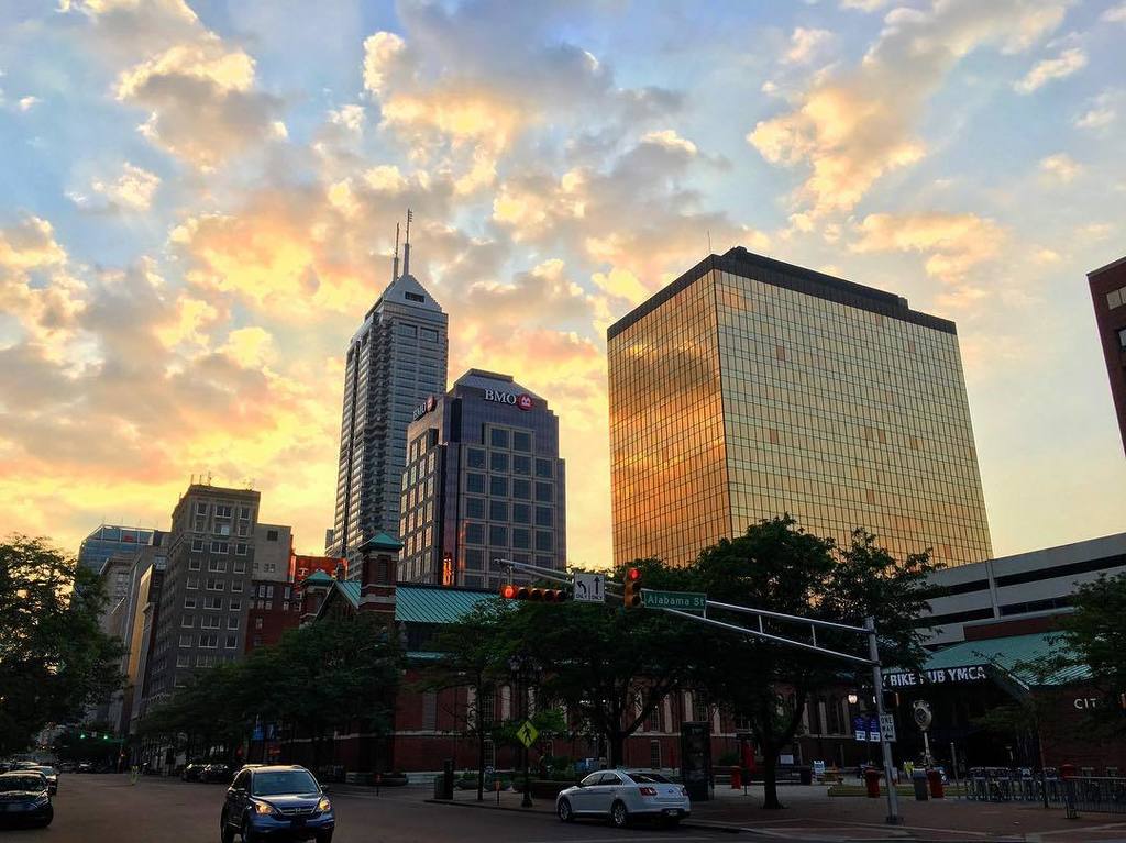 nomeancityindy's tweet photo. Quite a sight this evening! Gorgeous colors setting over our #CircleCity tonight.
#NoMeanCity #LoveIndy #IgersInd… https://t.co/sop5cF9hqr https://t.co/zuOjdAAkXH