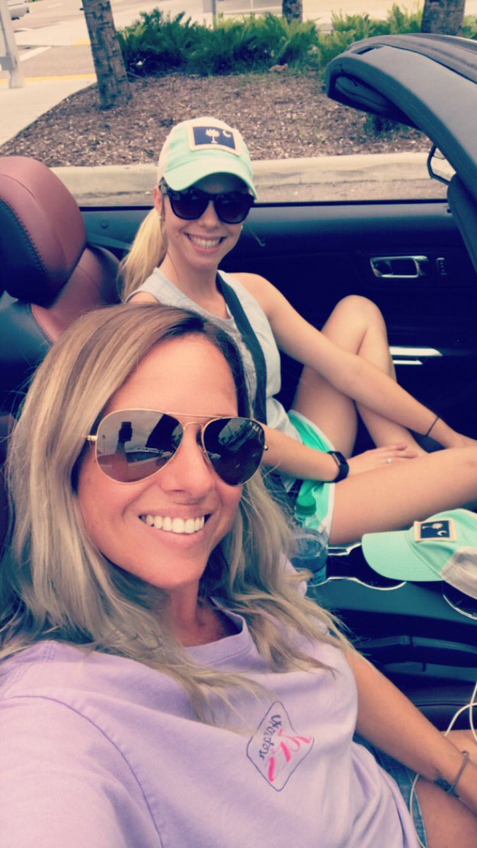 MrsByland's tweet photo. Sanibel Island here we come🌴#bcpshuskies #summerselfiebingo #travelselfie https://t.co/Gepkj4ik6z