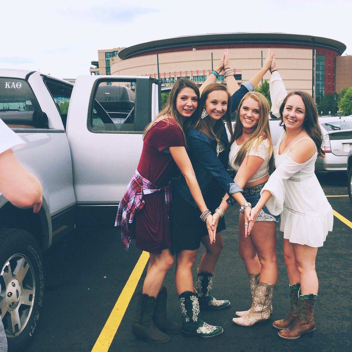 CSU_Theta's tweet photo. big & little summer concerts > #csutheta https://t.co/BRqQnPvzk4