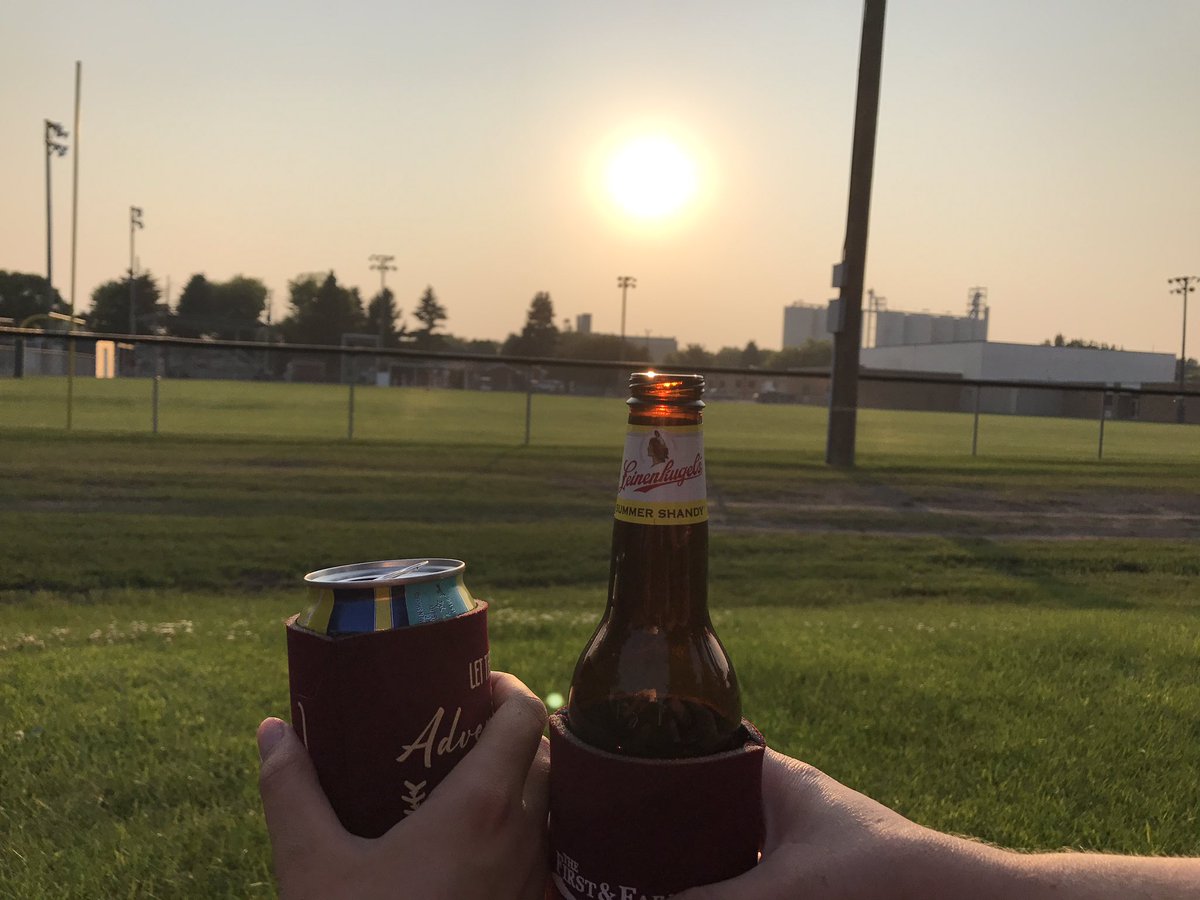 BrewersReal's tweet photo. When the Brewers are in Thompson... Beilke/Guttormson backyard is the place to be! https://t.co/plKC8vy5JH