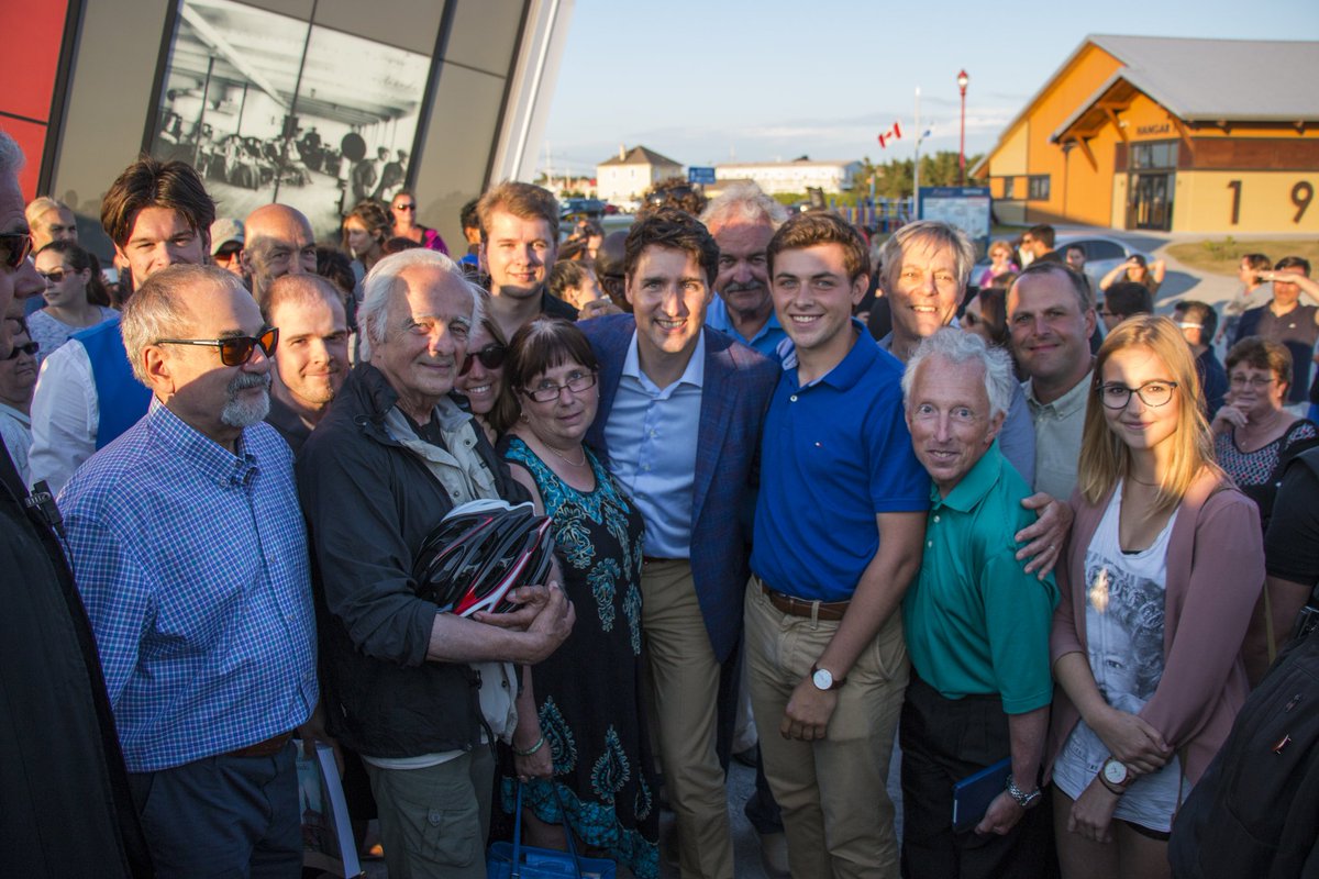 PLC_Q's tweet photo. Merci .@JustinTrudeau et l'équipe libérale de Rimouski-Neigette-Témiscouata-Les Basques pour votre #TravailAcharné! #EnRouteVers2019 https://t.co/eAUe7SNz8y