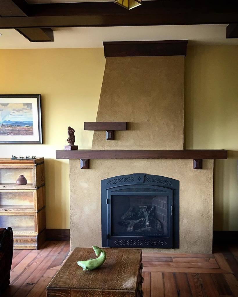 ecowalls_'s tweet photo. More better better with the cover plate on.
#happycustomer #clayworks #naturalplaster #rustic #yycdesign #fireplac… https://t.co/fd6J4Wkaak https://t.co/YYv0jaLvbM