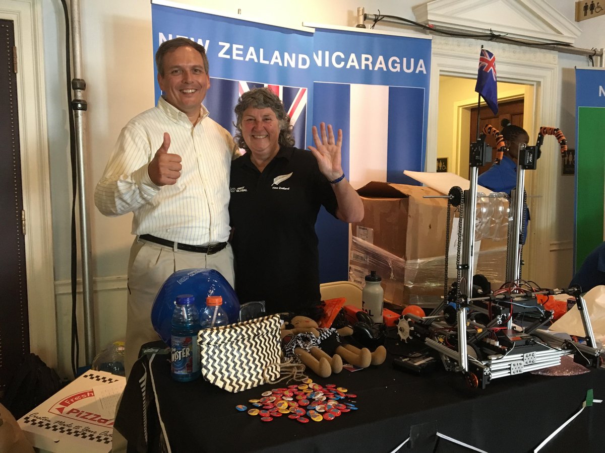 NZKarebots's tweet photo. The #TeamNZ Mother Hen Jane was visited earlier today by Vincent Wilczynski, Deputy Dean at #Yale University! How lucky is she? #FGC2017 https://t.co/y1qGdf2zFR