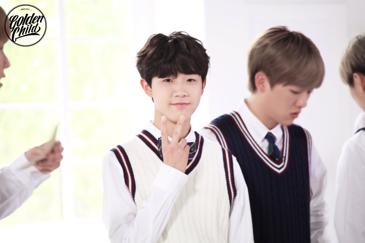 overthesea1999's tweet photo. 💞💞💞

#Golden_Child #골든차일드 
#동현 #donghyun 
@Official_GNCD https://t.co/kfqxcuE4ah