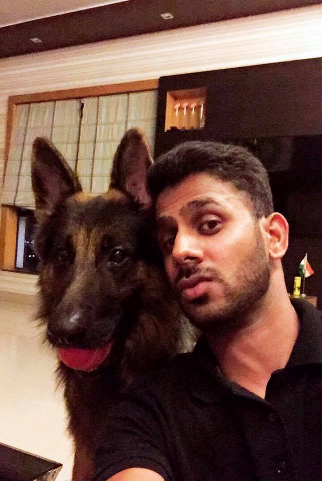 tiwarymanoj's tweet photo. Selfie with my boy MAX 🤳😘 https://t.co/CjEDbREs19