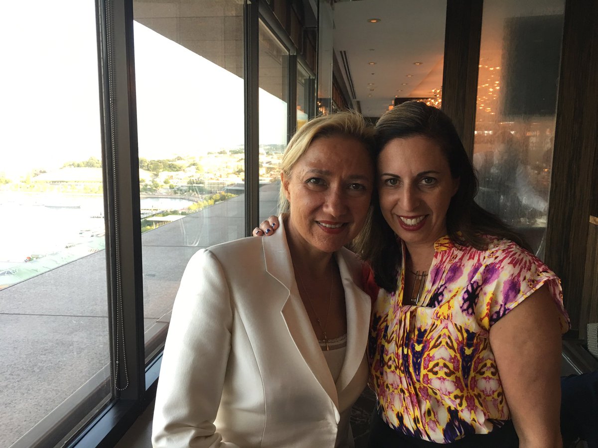EllaPritsker's tweet photo. Meeting of the minds. Dreaming things up to help women have #authenticpower #centerclub #tallsmallproductions #ellapritskercouture https://t.co/JfQ97Wfflk