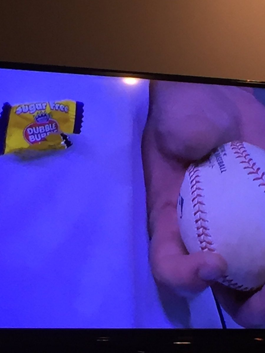 MoLockerRoom's tweet photo. Last year's @Royals superstition was #RallyMantis...@PeterMoylan is trying to start the #DoubleBubbleButt superstition. #itworked https://t.co/qyHXT8cd4b