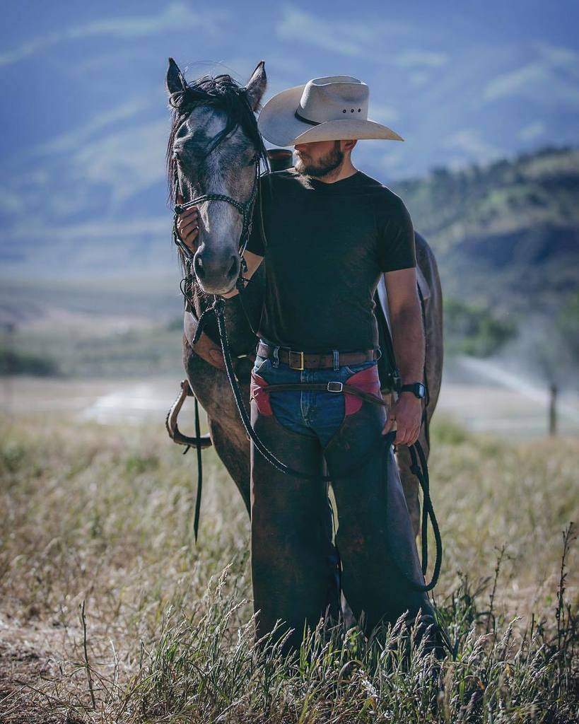 CowboyConnexion's tweet photo. 🤠 @josiahruss87 #josiahruss87 #josiahrussell 📸 @chrisdouglasphoto #chrisdouglasphoto .
#cowboy #cowboys #cowboysof… https://t.co/FMMbp8PCcl https://t.co/RZxsw6xXtO