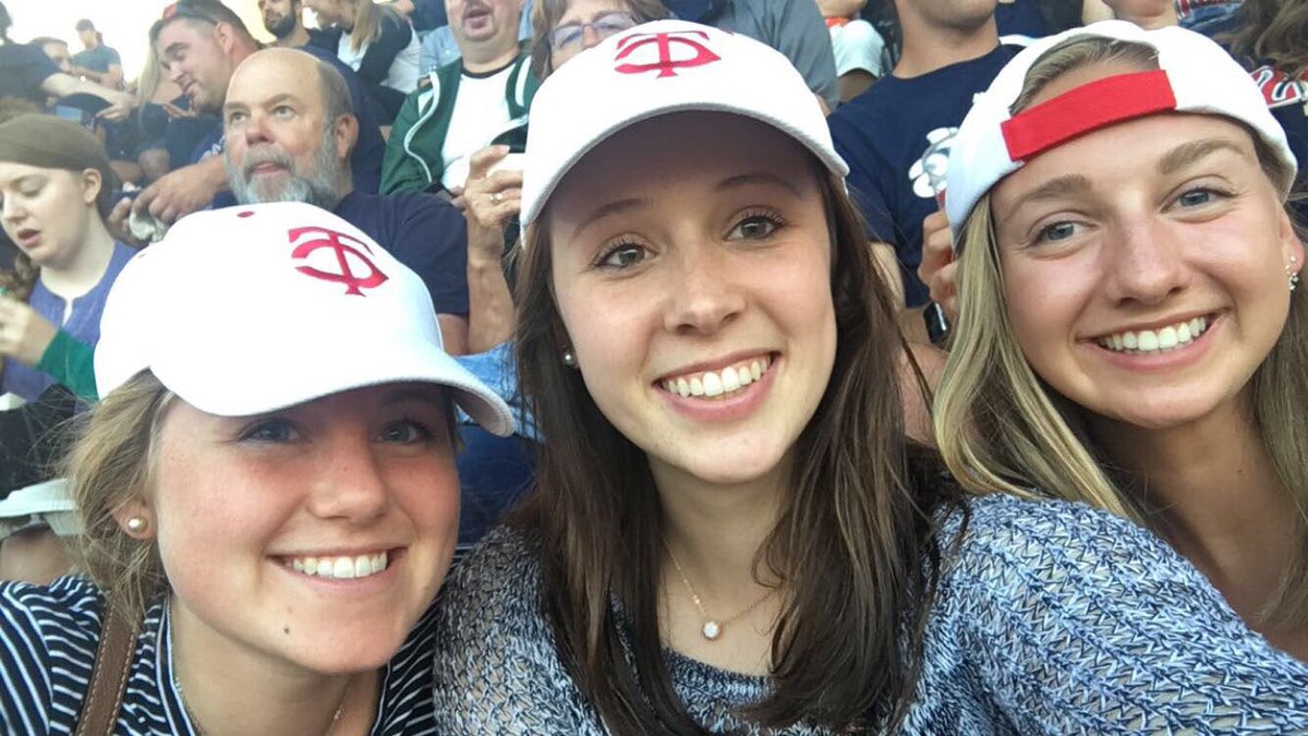 aubshepsss's tweet photo. #csbsjutwins https://t.co/pNvh4gvvmb