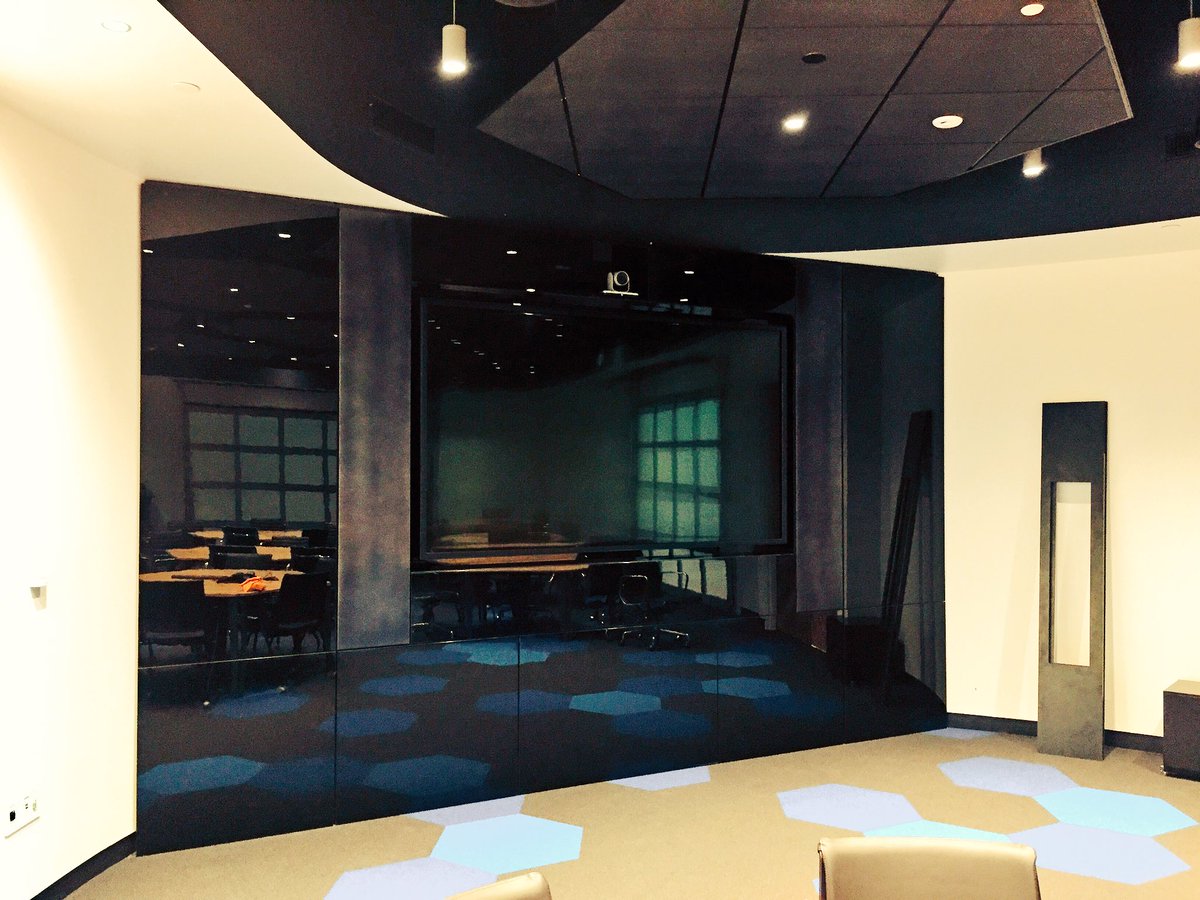 sqonestudio's tweet photo. High gloss display wall @VML! https://t.co/3CbL8Mmpnd