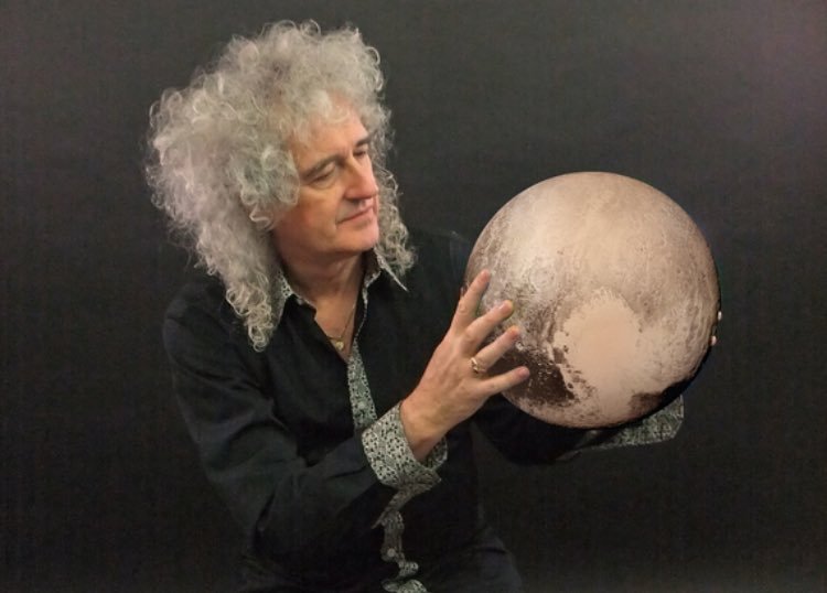 Happy Birthday Brian May!! Hope you have a wonderful day   