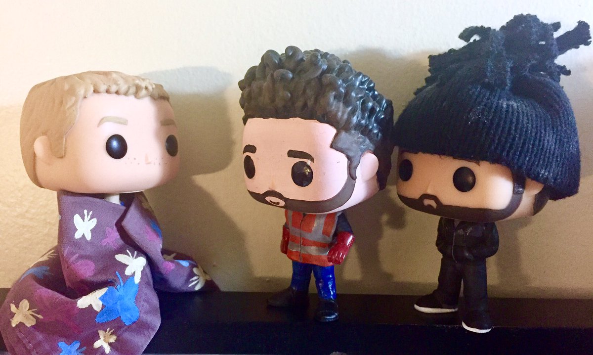 ScrapyardBfs's tweet photo. Pop Aaron has Pop Adam on his side, so I thought Pop Robert needed his own emotional security system. #robron #emmerdale #robroff https://t.co/if4vVj9Cfk