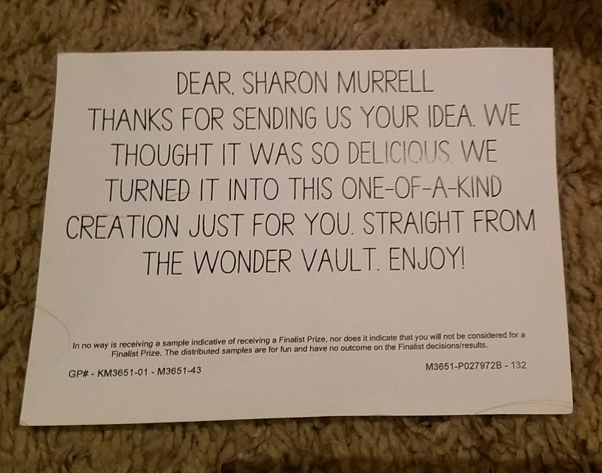 SharonMurrell10's tweet photo. So I entered a pick a new @Oreo flavor contest &amp; Oreo actually made my flavor(King Cake💚💛💜) &amp; sent it to me to try 😍😍 they were GREAT😋! https://t.co/80oXMo5kMG